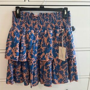 Universal Thread Skirt Ruffle Small